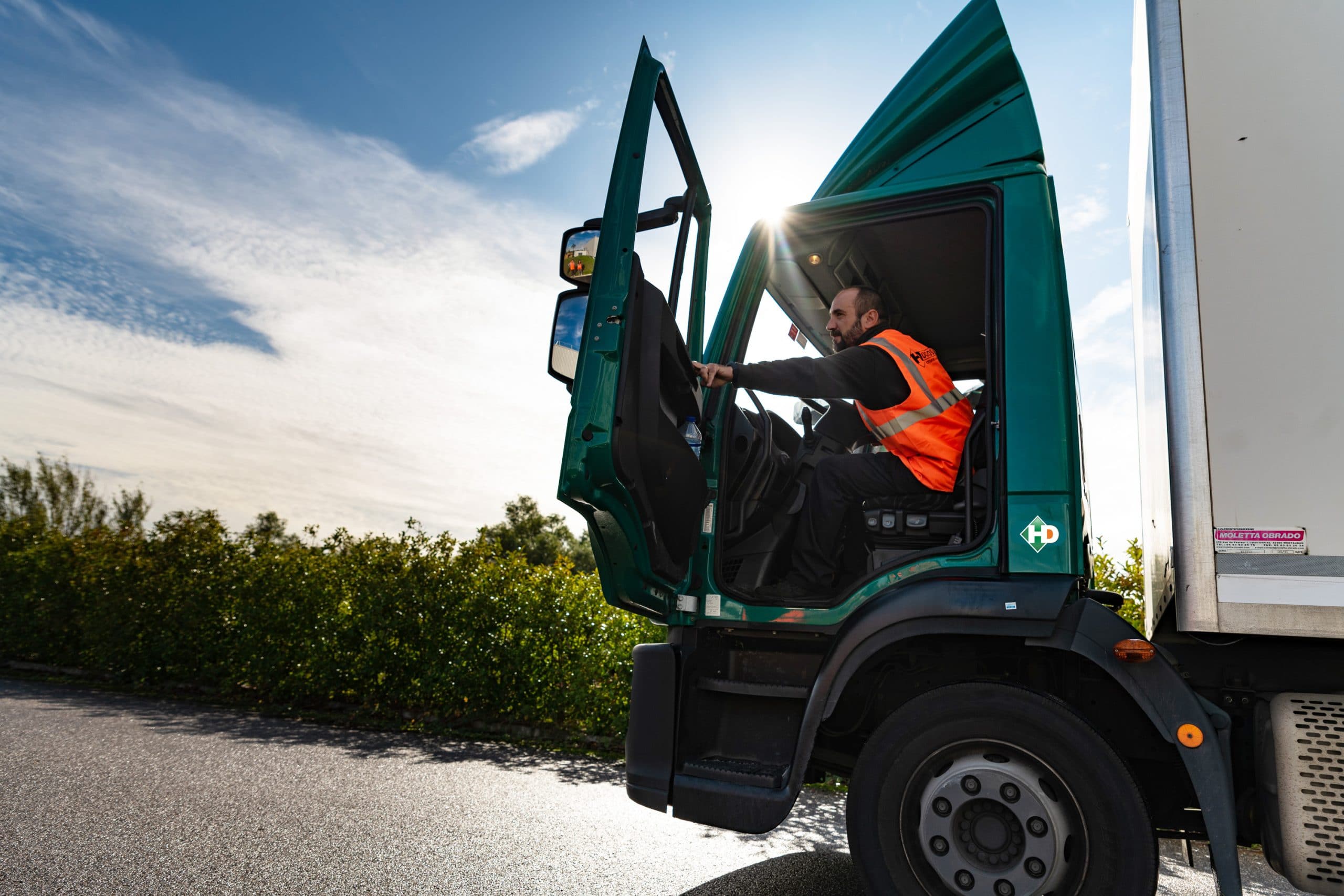 Conducteur camion messagerie nationale