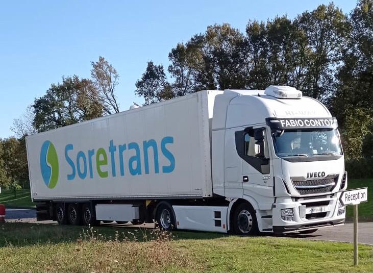 Camion SORETRANS spécialiste breton du groupage européen